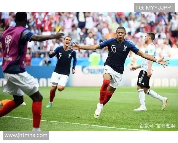 谁是那个穿着9号球衣的足球明星让人心驰神往 谁是那个穿着9号球衣的足球明星让人心驰神往