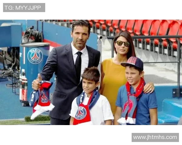 足球明星的妻子中谁的名气最大引发球迷热议