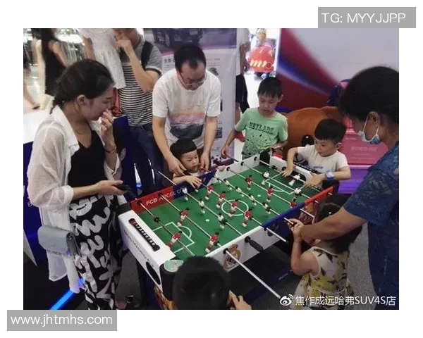 2018足球明星见面会盛况空前球迷热情高涨共庆足球盛宴